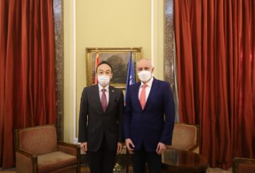Градоначелник Радојичић састао се са амбасадором Јапана Такахико Кацуматом