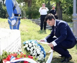 Положени венци на спомен-обележје браниоцима Београда од Турака