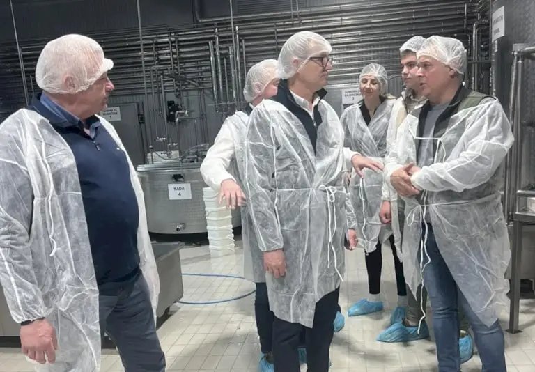 Наставак_подршке_развоју_сточарства_и_прерађивачких_капацитета_у_Србији