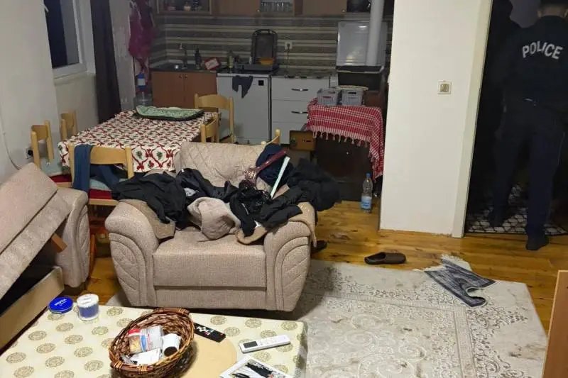 Опљачкана_кућа_Ратомира_Трајковића_у_селу_Угљаре_у_Косову_Пољу