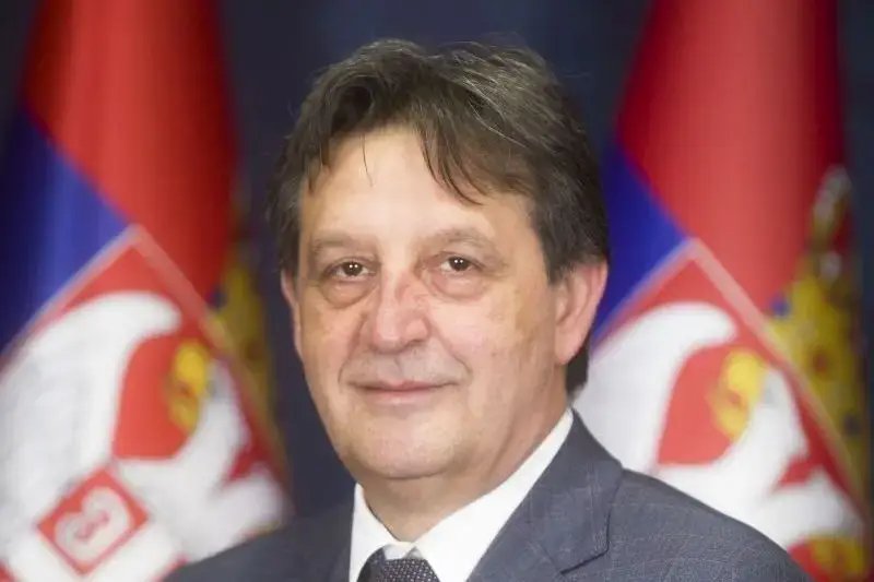 Гашић_упутио_честитку_поводом_Дана_артиљерије