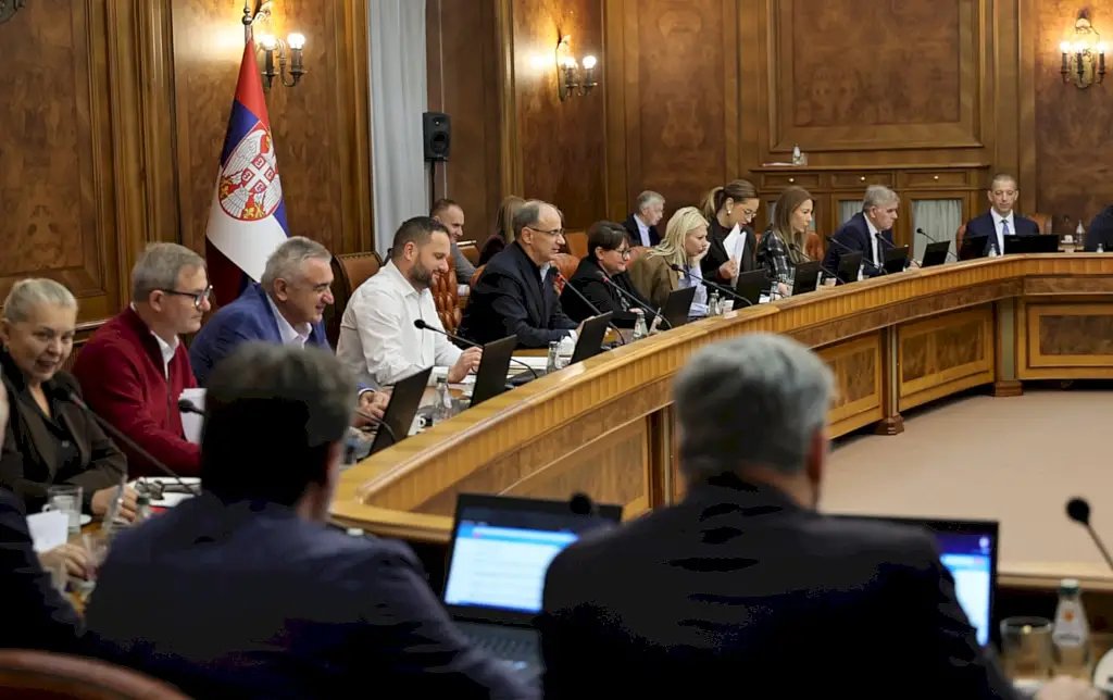 Влада_усвојила_више_докумената,_закључака,_одлука_и_решења