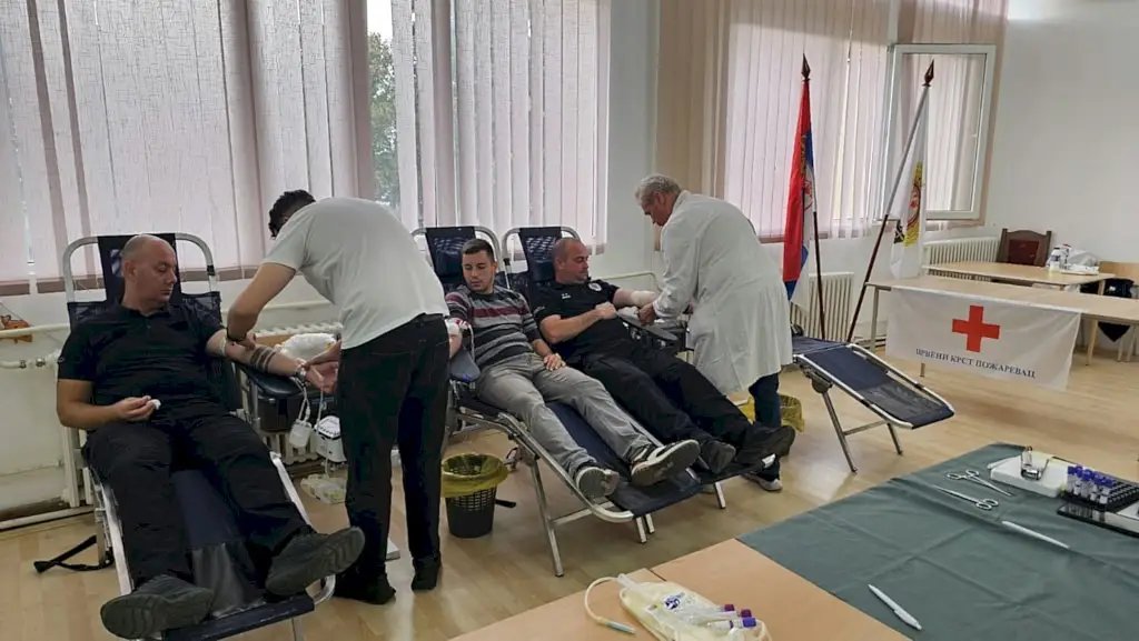Запослени_у_три_казнено-поправна_завода_донирали_крв