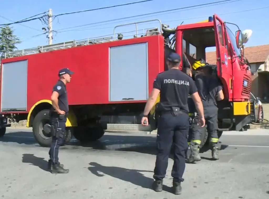 Локализован_пожар_у_магацину_фирме_у_Бождаревцу